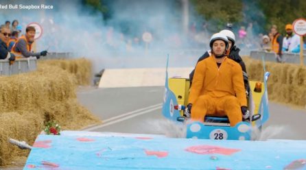 Red Bull Soapbox за втори път ни повали от смях
