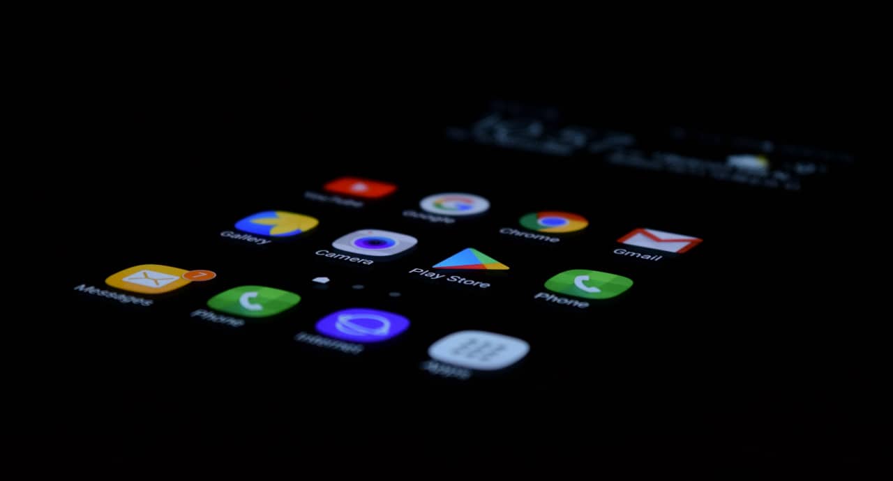 Приложения за Android събират лични данни дори и след отказ
