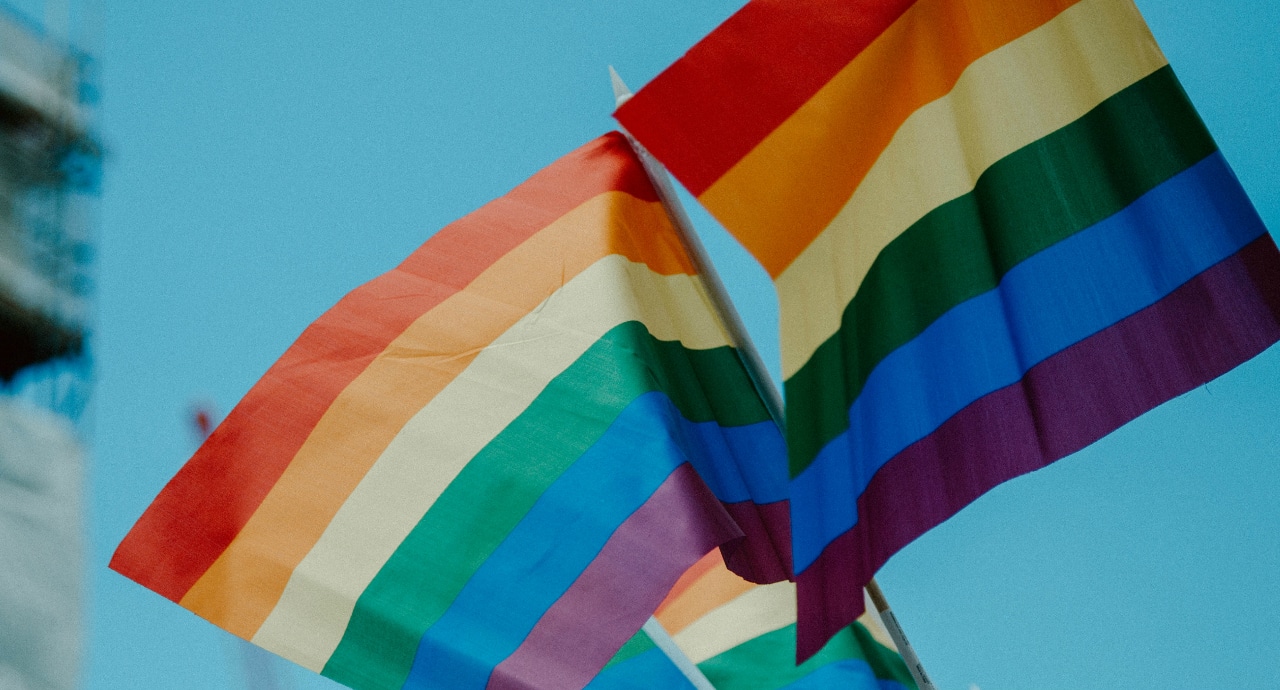 Руснак държи Apple отговорни за хомосексуалността си