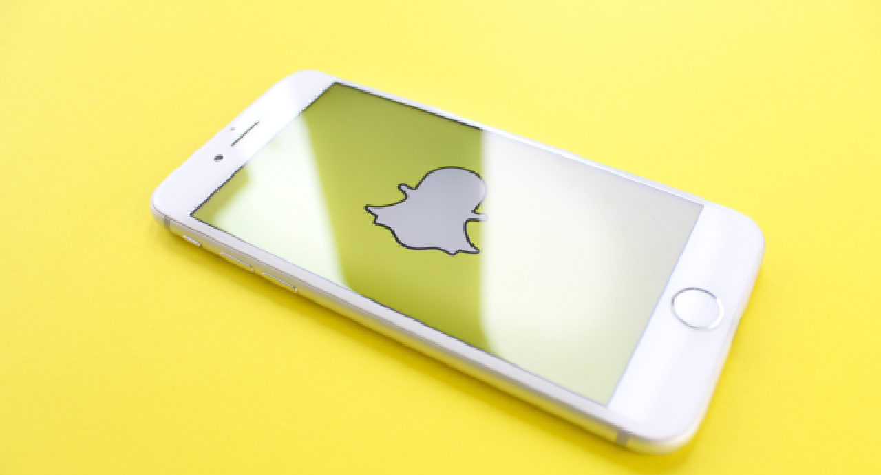 Snapchat добави филтри, напомнящи как да се предпазим от COVID-19
