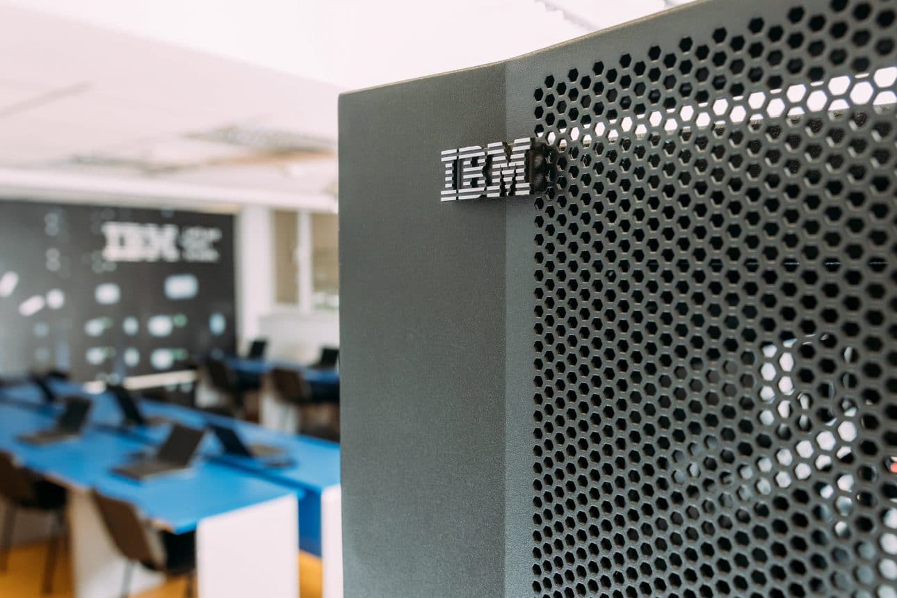 IBM България и УниБИТ стартират проекта “Tech Lab: Go Tech with IBM“