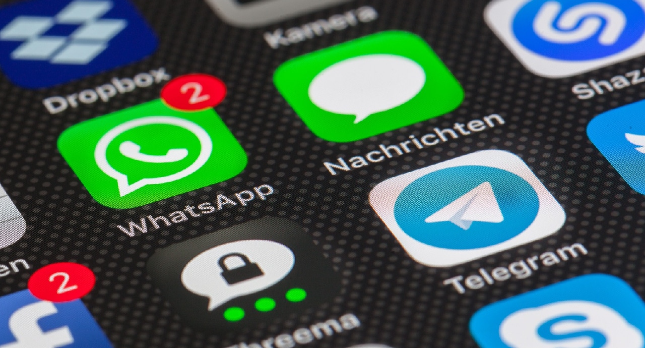 WhatsApp, Telegram и Signal могат да са опасни за поверителността