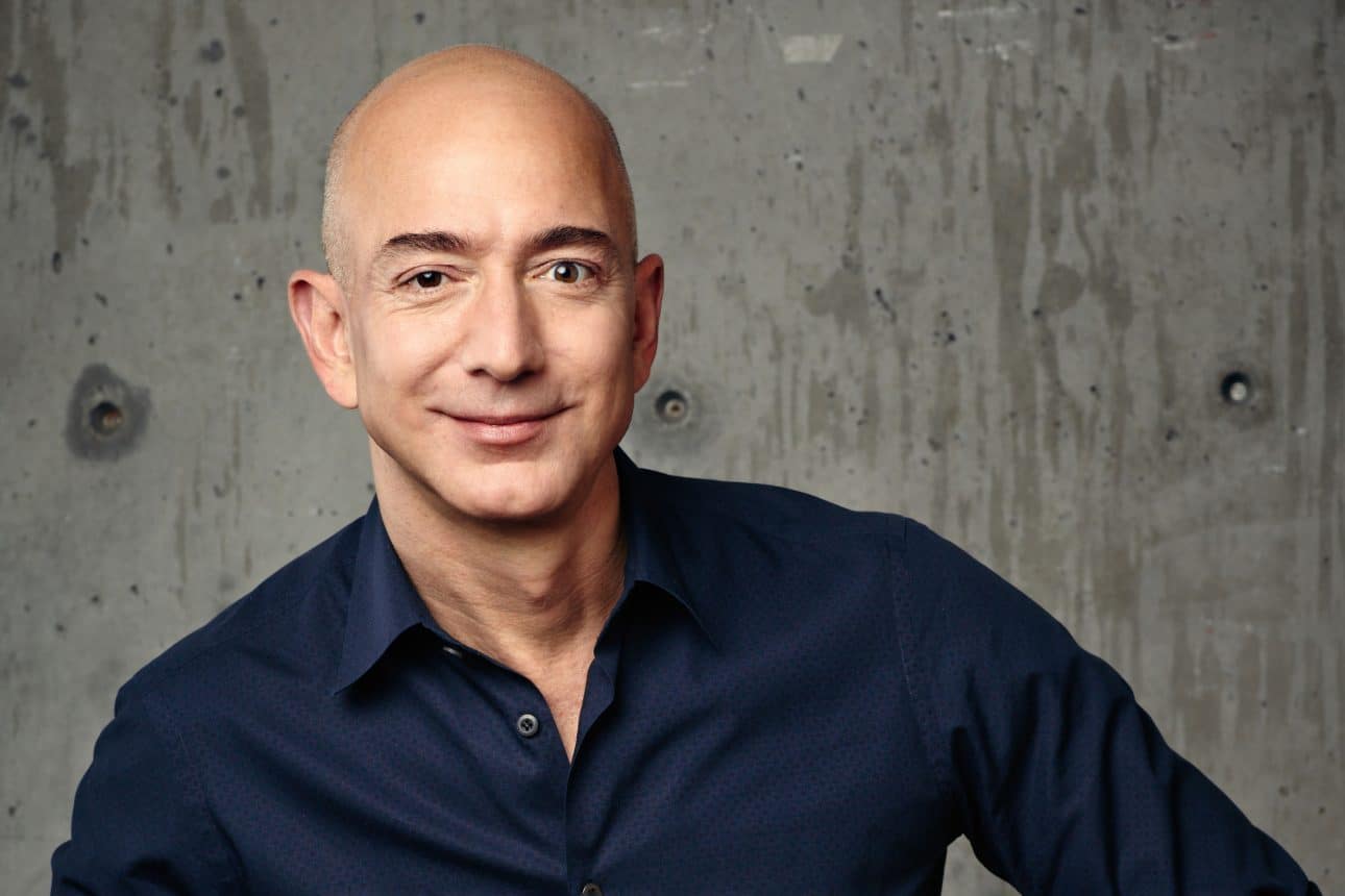 Amazon обяви $386.1 млрд. приходи, Безос слиза от поста през 2021