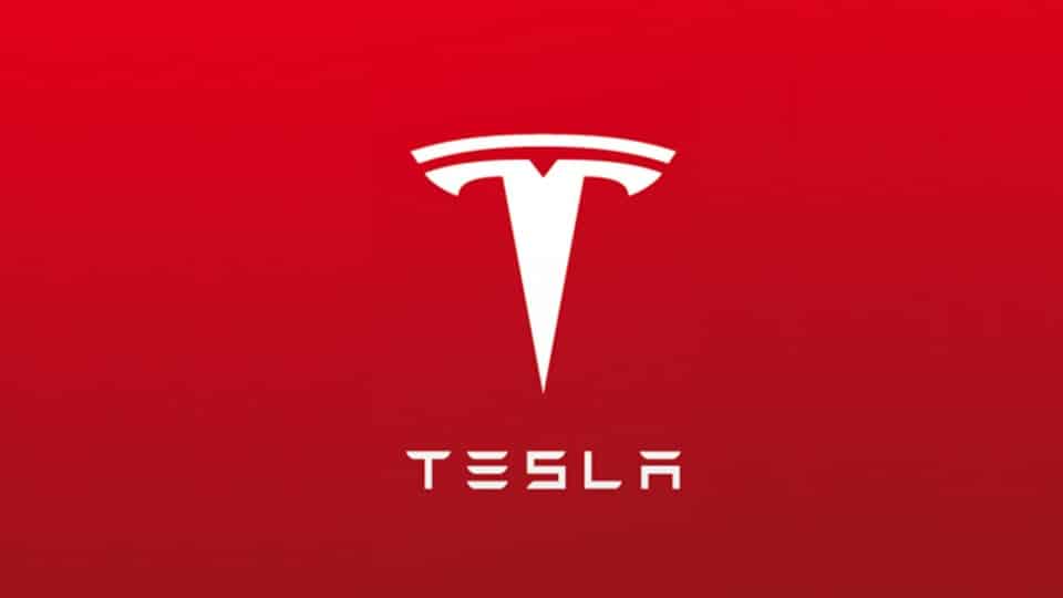 Tesla изтегля 54 хил. Автомобила от пазара поради Дефектен Софтуер