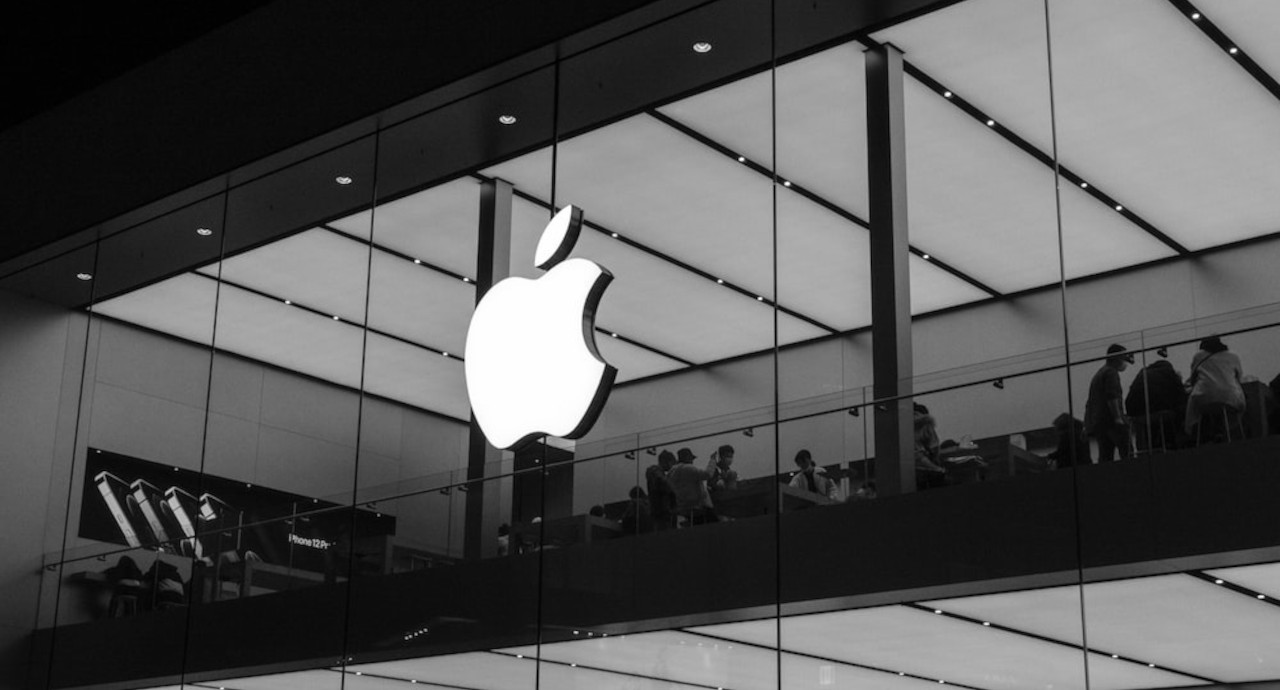 Apple уволнява 100 Recruiter-a, започва да наема “целенасочено”