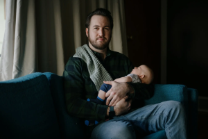 Последиците от Lay Off Тренда: Да Загубиш Работата си по Време на Бащинство