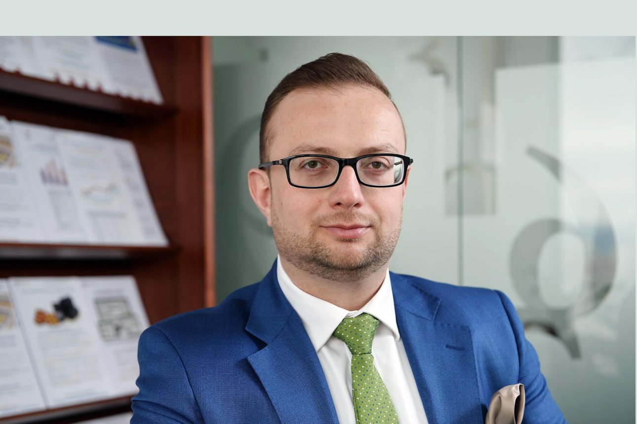 Да Бъдеш Прав или Да Правиш Пари: Урок от Ned Davis и Признание за ЕЛАНА