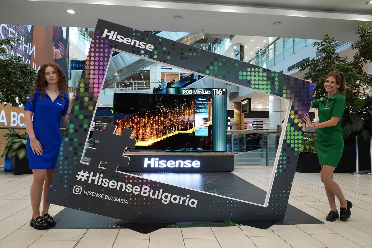 Hisense представя първия в света 116-инчов RGB MiniLED телевизор