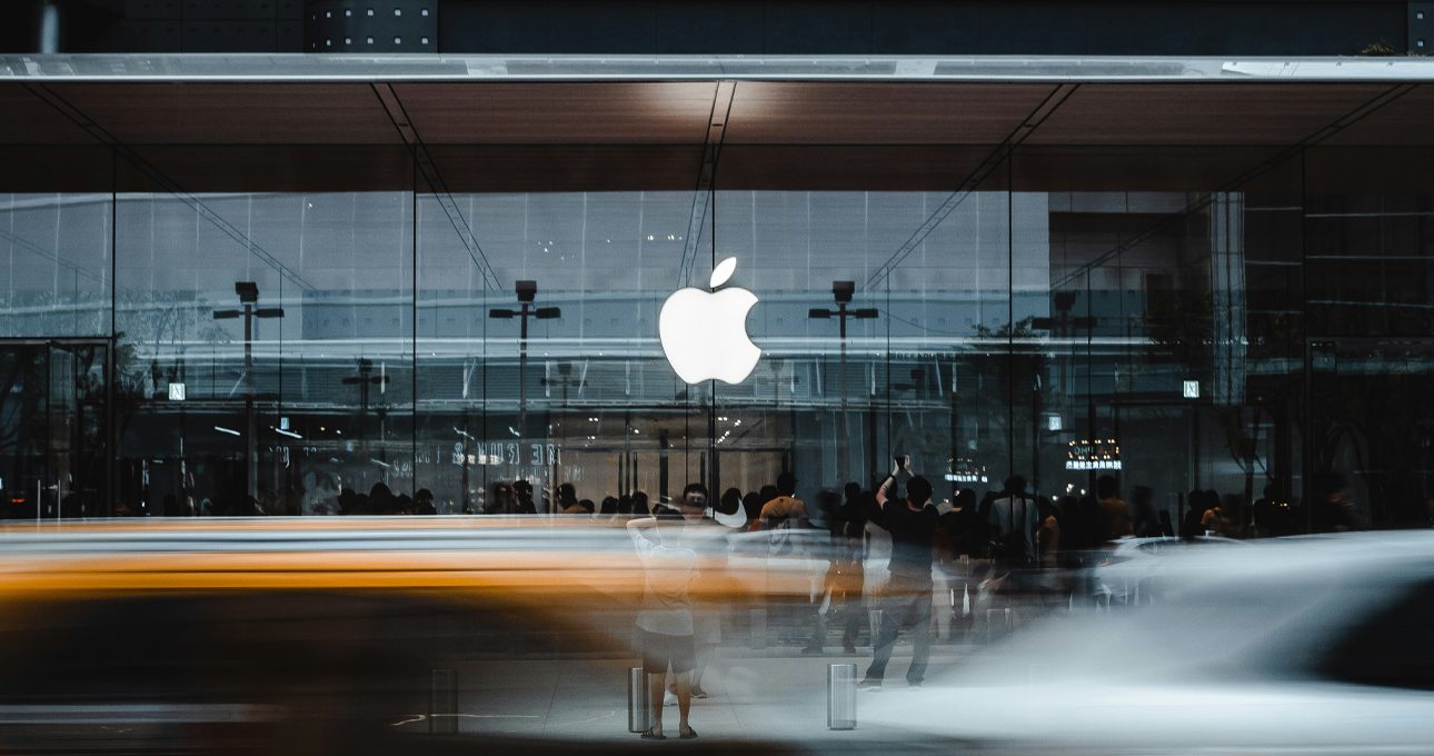 iPhone 18 Pro май ще имa сериозен редизайн на дисплея?