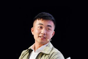 CEO-то на Nothing, Карл Пей, казва, че AI агентите ще сложат край на мобилните приложения