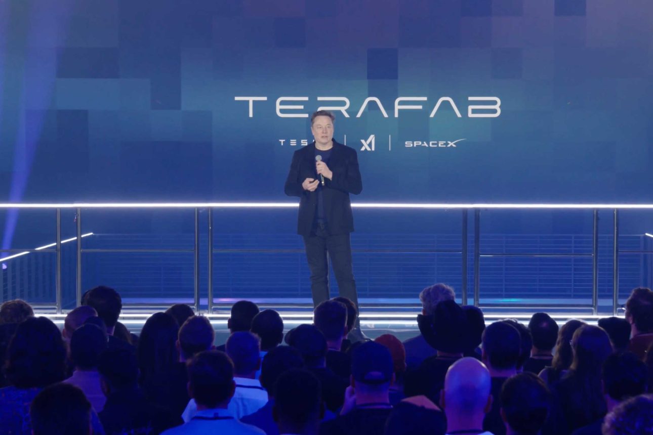 Илън Мъск с нов проект Terafab – ще произвежда чипове за AI и роботи на Земята и в космоса